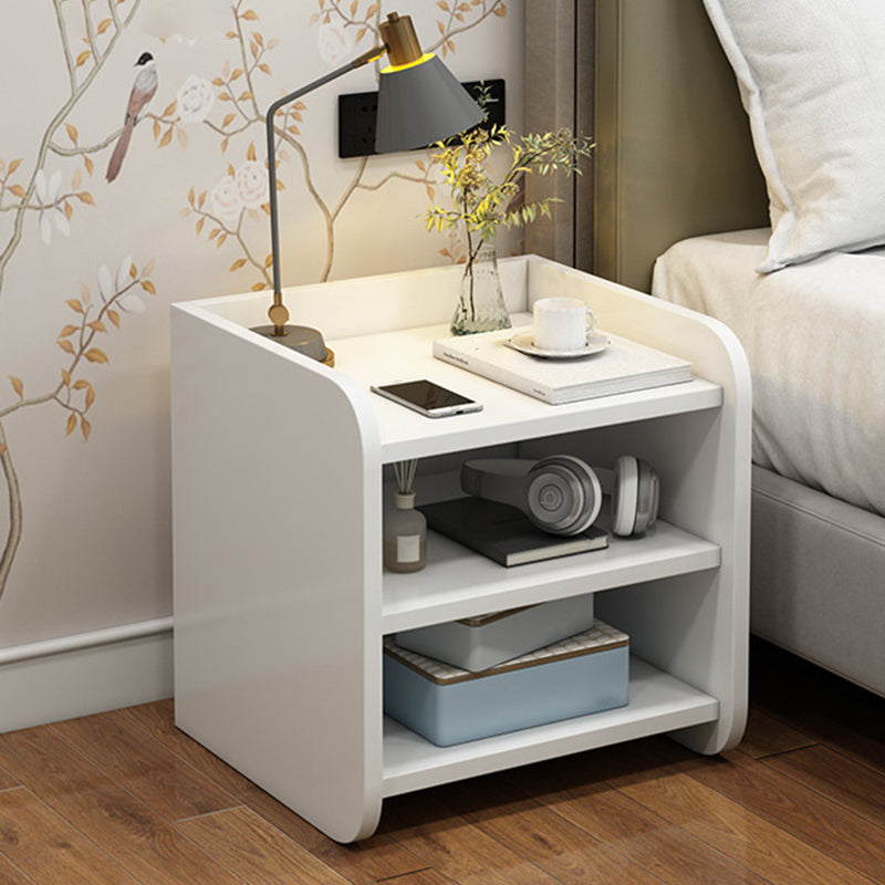 Hölzerne Nachttisch mit Regalen und Schubladen 15,7 "/22.8" hoher Nachttisch