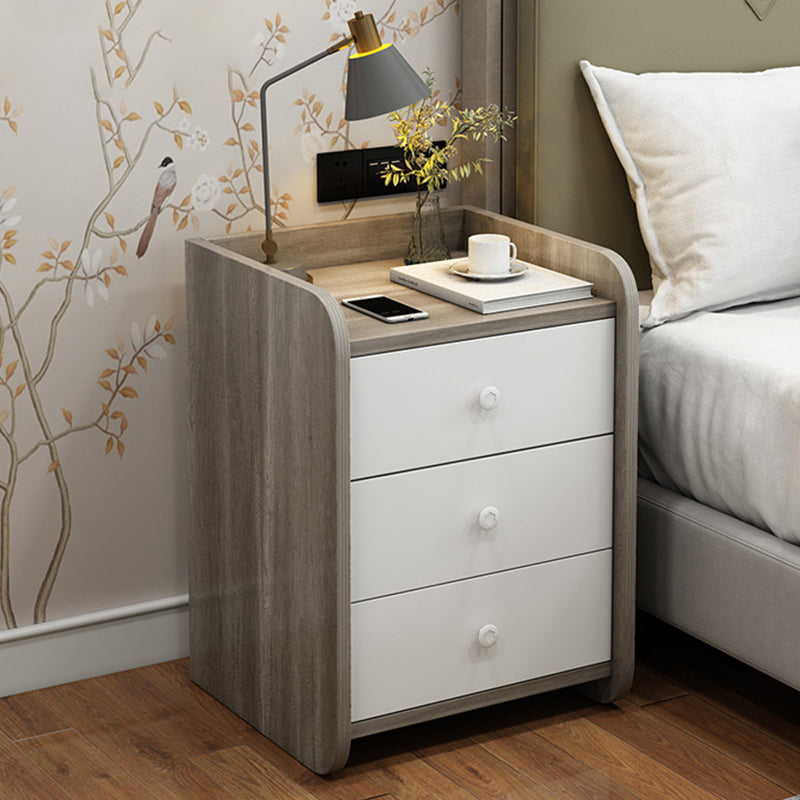 Hölzerne Nachttisch mit Regalen und Schubladen 15,7 "/22.8" hoher Nachttisch