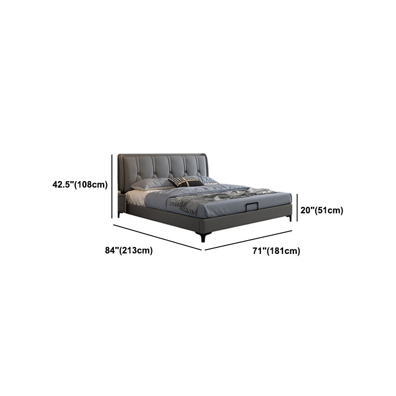 Letto standard grigio contemporaneo con letto trapuntato e gambe
