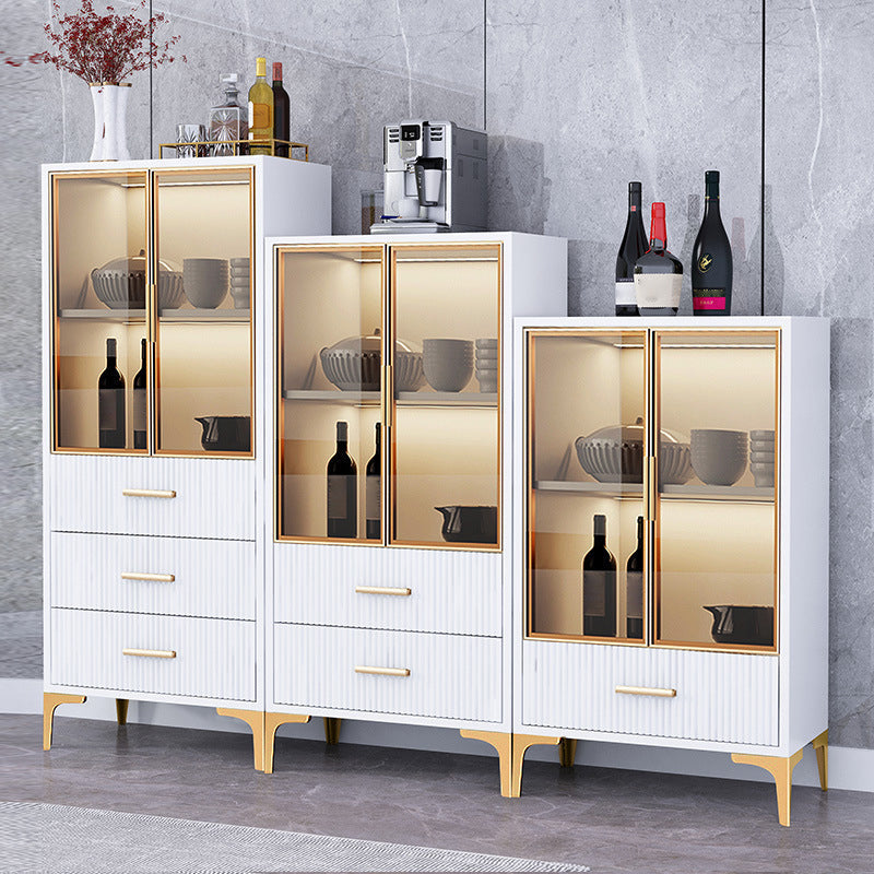 Glam -stijl dressoir gemanipuleerde houten opbergboogboard met glazen deuren