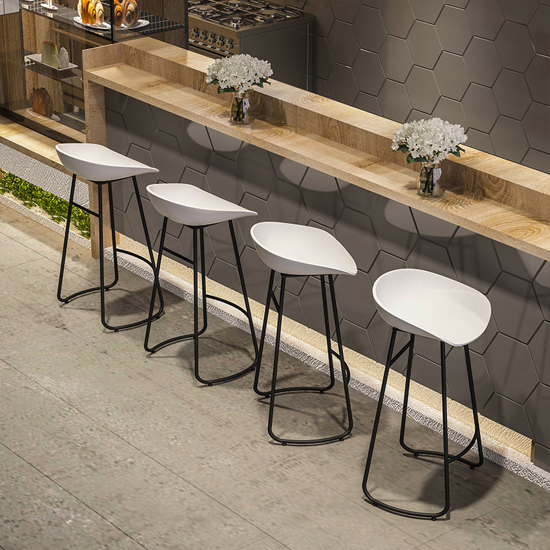 Contemporary Style Bar Stool Plastic Counter Bar Stool with Metal Legs Clearhalo 'Bar Furniture' 'Bar Stools' 'bar_stools' 'furn' 'furn_bar_stools' 'Furniture' 'furniture_bar_stools' 'Kitchen & Dining Furniture' 5457312