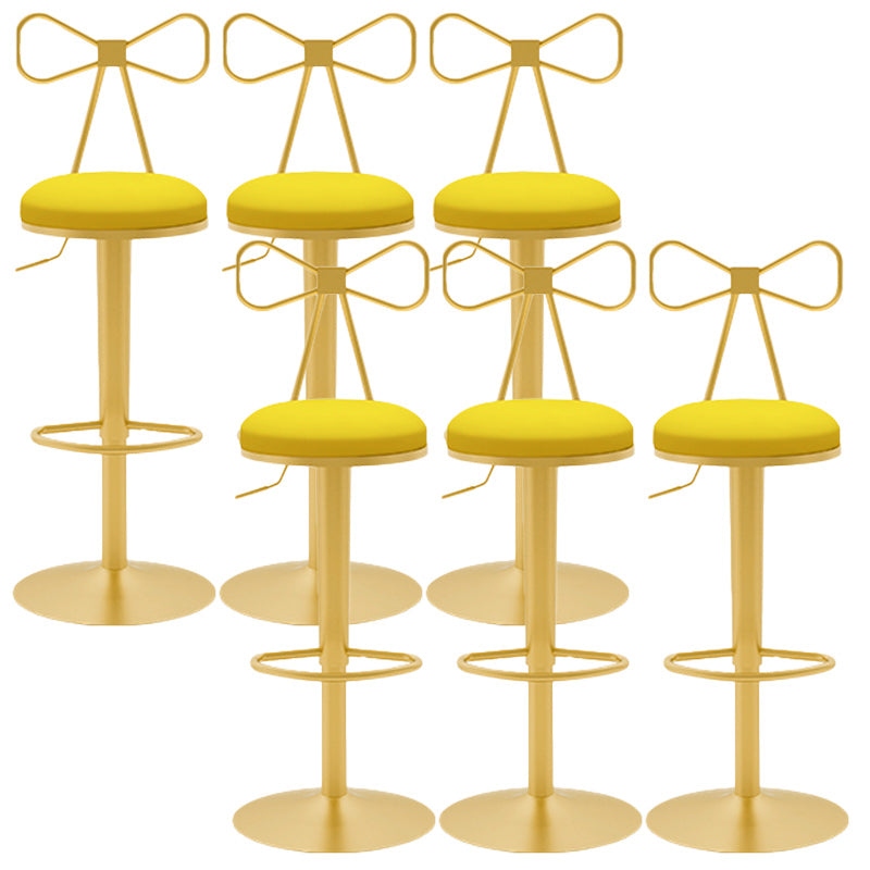 Sgabello da bar per bar con bancono di sgabelli rotanti glam con cuscino e pedale