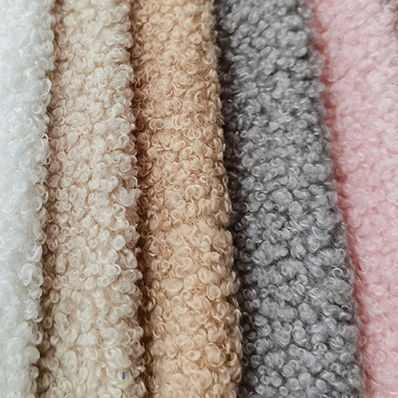 Sofá curvado contemporáneo del brazo inclinado de lana para sala de estar, apartamento