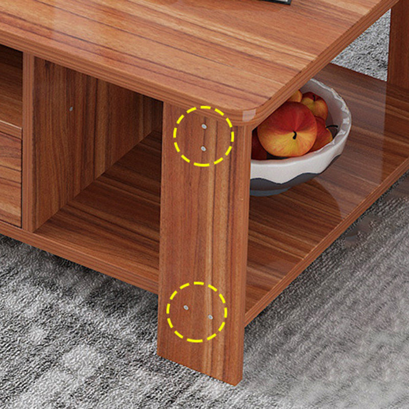 Moderner Couchtisch aus Holz mit Stauraum und Bündeltischen mit 4 Beinen