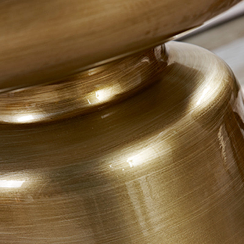 Sélection multicolore du matériau en métal moderne de la table de nuit ronde