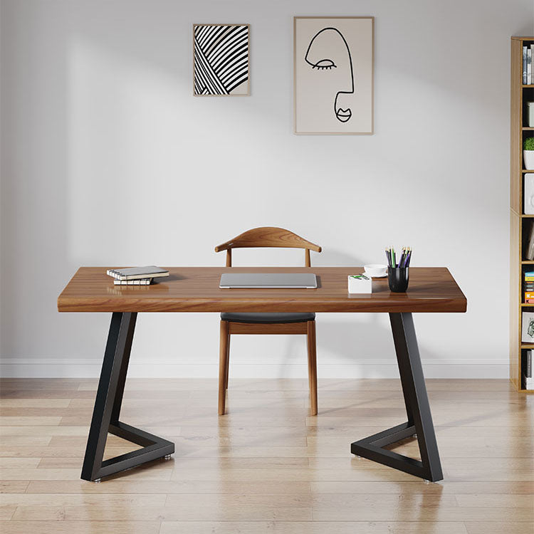 産業スタイルのライティングデスクホーム用の金属ベース付きソリッドウッドオフィスデスク