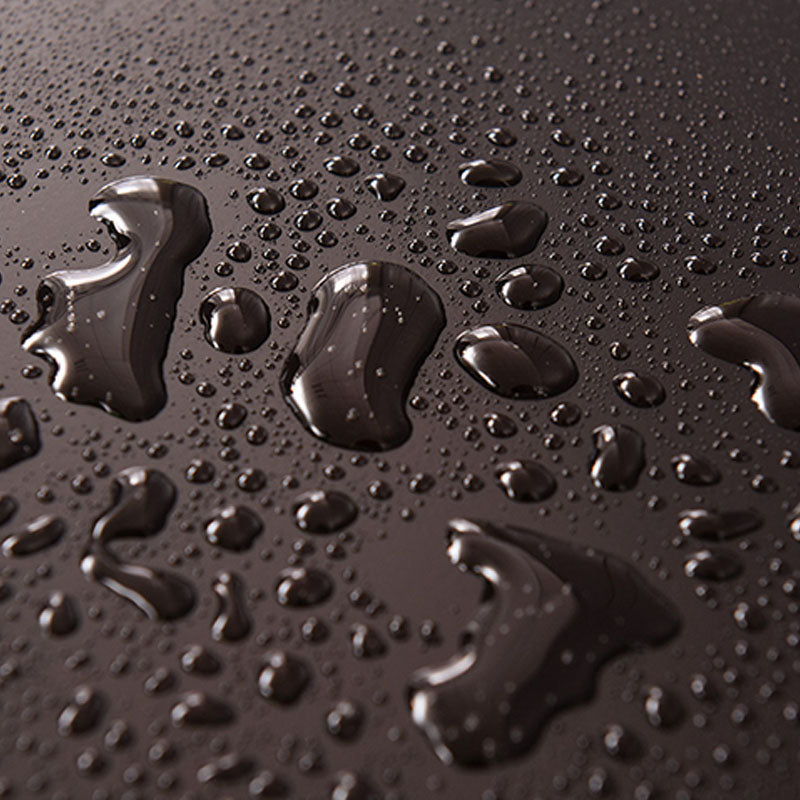 Tradizionale comatatore in legno per la camera da letto con cassetto