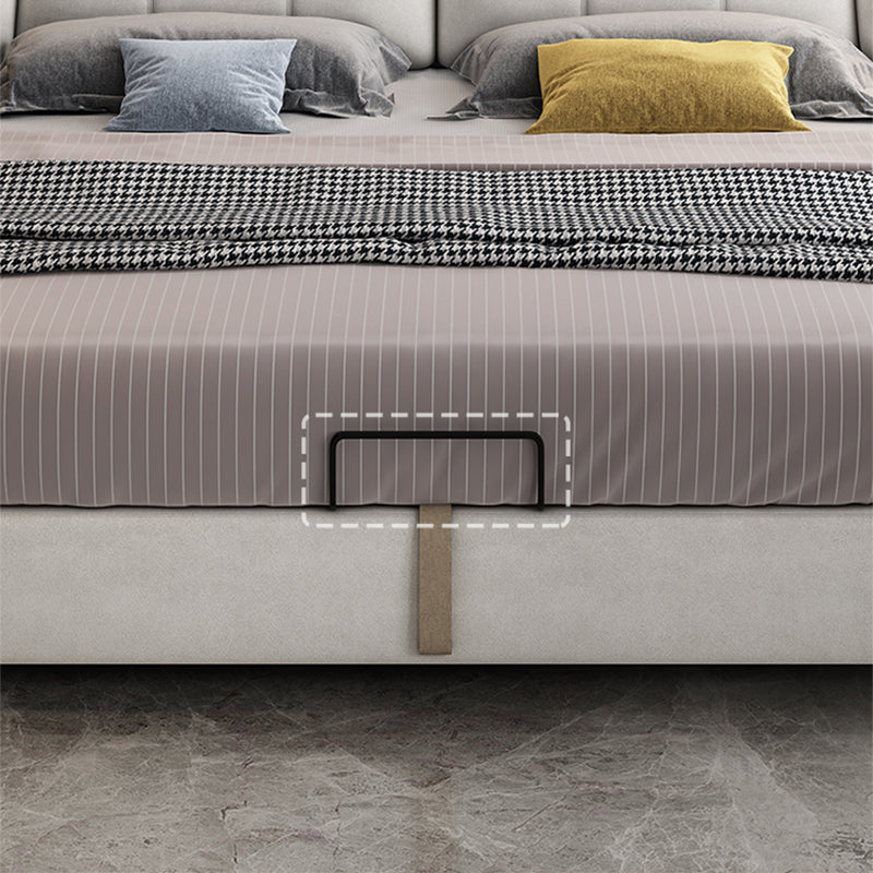 Contemporary Tufted Standard Bed with Wingback Headboard and Legs