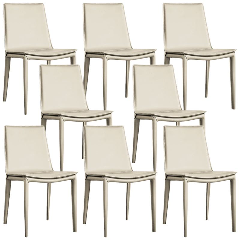 Silla de metal sin brazo de comedor de cuero de estilo moderno para uso en el hogar
