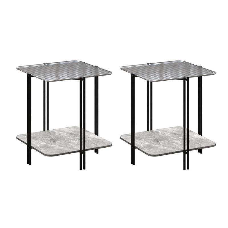 モダンスクエアガラス側の表23.62 "背の4脚の棚が含まれているエンドテーブル