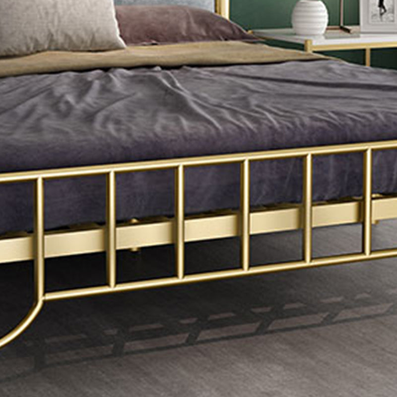 Glam -standaardbed met rechthoekig paneelhoofdeinde en metalen benen bed