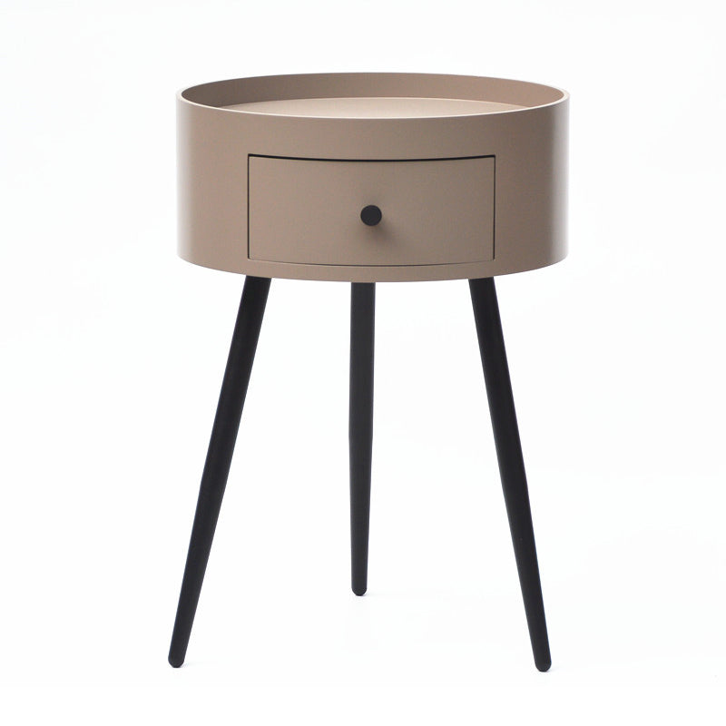 Comodino contemporaneo da tavolo da notte con un comodino in metallo con 3 gambe