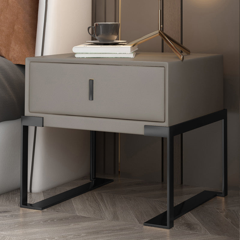 Faux Leder-Nachttisch 1-Zauberer 21 Zoll hohe moderne Beine inklusive Nachttisch enthalten