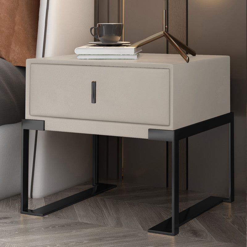 Faux Leder-Nachttisch 1-Zauberer 21 Zoll hohe moderne Beine inklusive Nachttisch enthalten