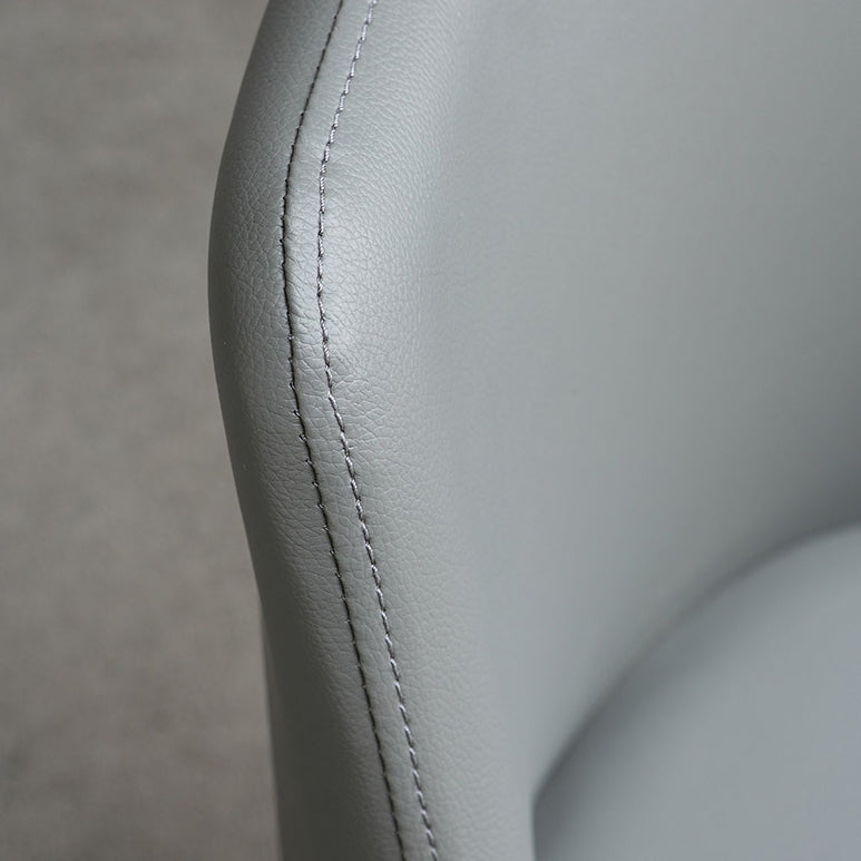 キッチン用の金属製の脚を備えたモダンなスタイルのダイニングチェアアームレスチェア