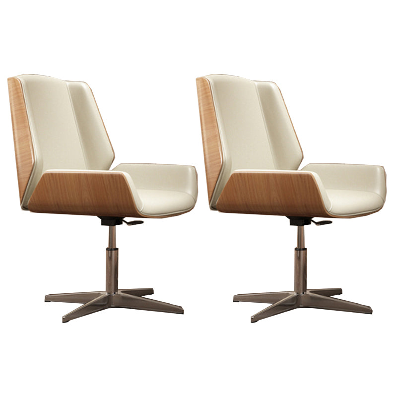 Presidente ergonómico contemporáneo a mitad de la espalda sin problemas de conferencia angustiosos