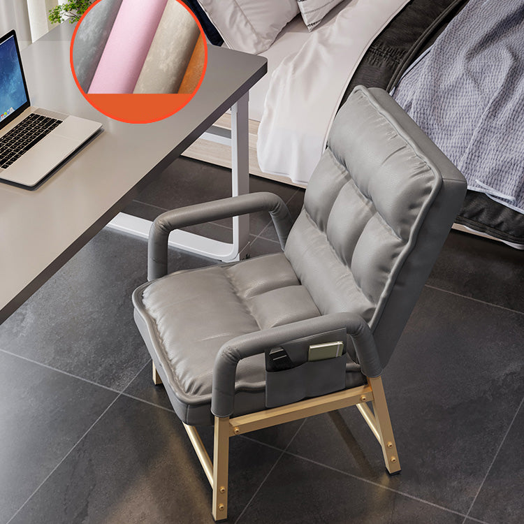 Sedia per computer moderna Office di altezza restituibile.