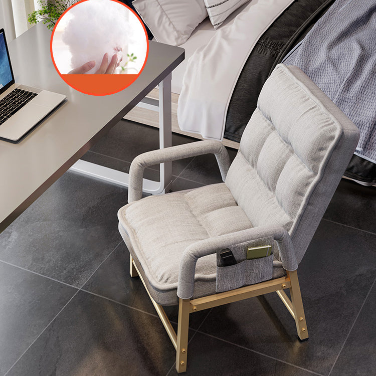 Sedia per computer moderna Office di altezza restituibile.