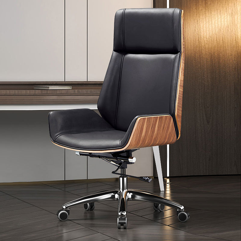 Ergonomischer, verstellbarer Bürostuhl mit silberner Metallbasis, moderner Bürostuhl