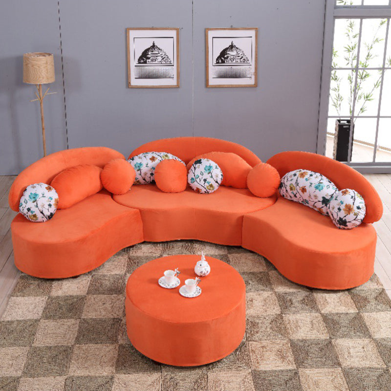 Soggiorno divano cuscini stazionari senza braccio curvo.