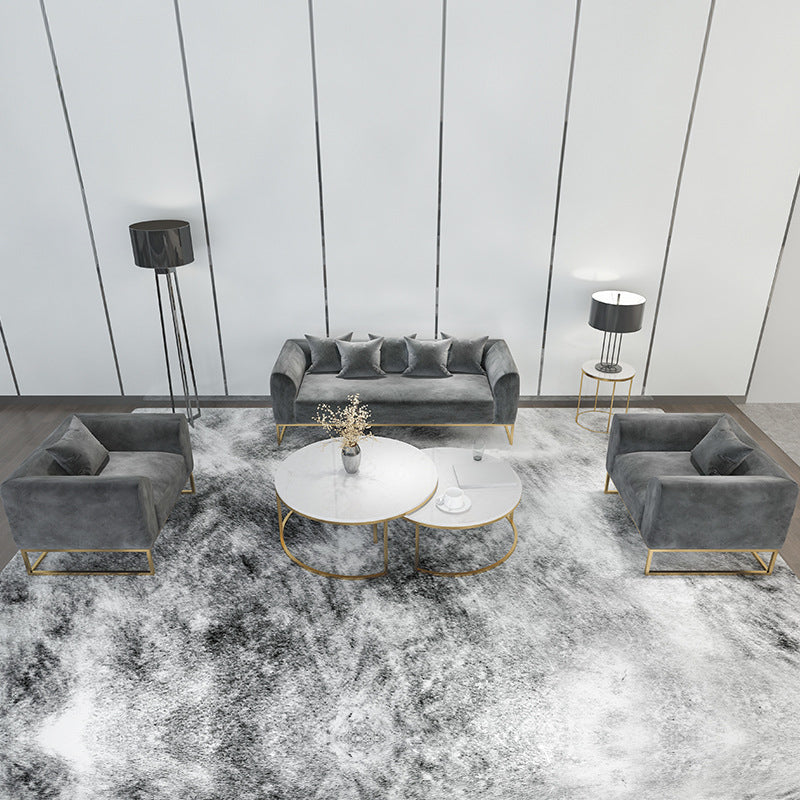 Divano a cornice dorata con cuscino posteriore e braccio di smoking per l'appartamento