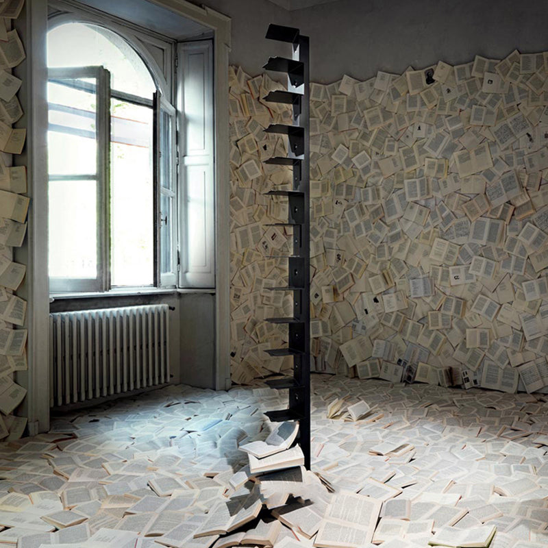 Libreria moderna in metallo, libreria geometrica chiusa per qualsiasi stanza