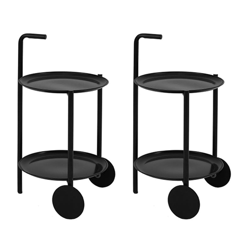 Table d'appoint supérieur du plateau rond du milieu du siècle du milieu du siècle avec roue et étagère