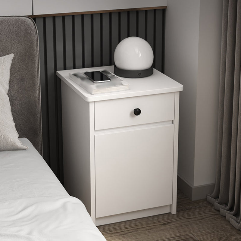 22 "Hモダンなベッドサイドキャビネット模倣ウッド1ドア1ドロワーナイトスタンド
