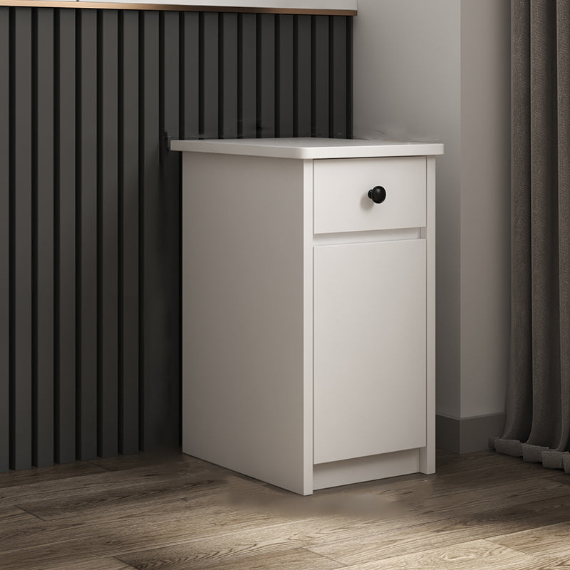 22 "Hモダンなベッドサイドキャビネット模倣ウッド1ドア1ドロワーナイトスタンド