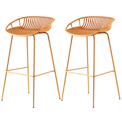 Sgabello in plastica da baramio in metallo contemporaneo in finitura opaca per interno