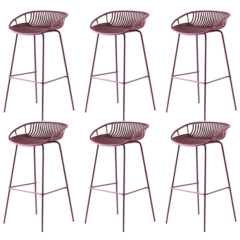 Sgabello in plastica da baramio in metallo contemporaneo in finitura opaca per interno