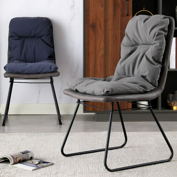 現代的なメタルダイニングルームチェアアームレス布張りのサイドチェア