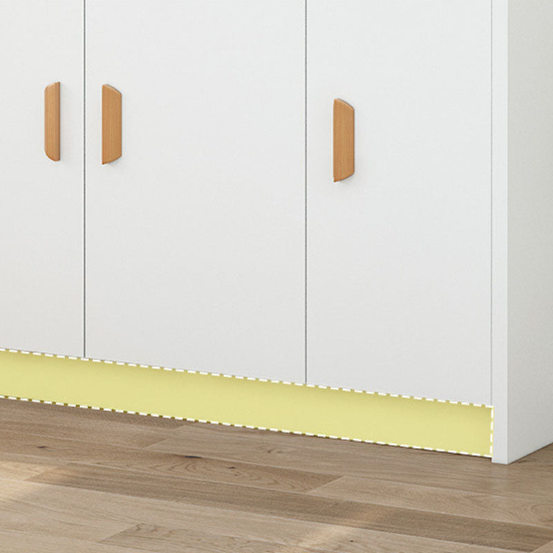 Sideboard in legno ingegnerizzato contemporaneo con porte e cassetti per sala da pranzo