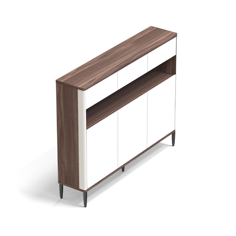 Server della porta e dei cassetti in stile glam per la cucina di casa