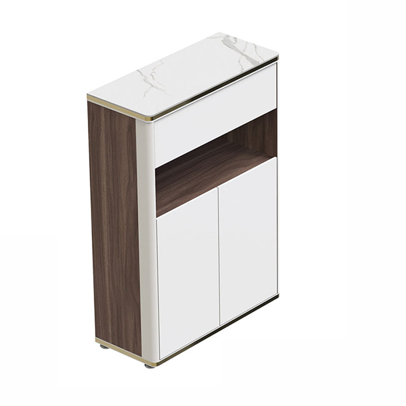 Server della porta e dei cassetti in stile glam per la cucina di casa