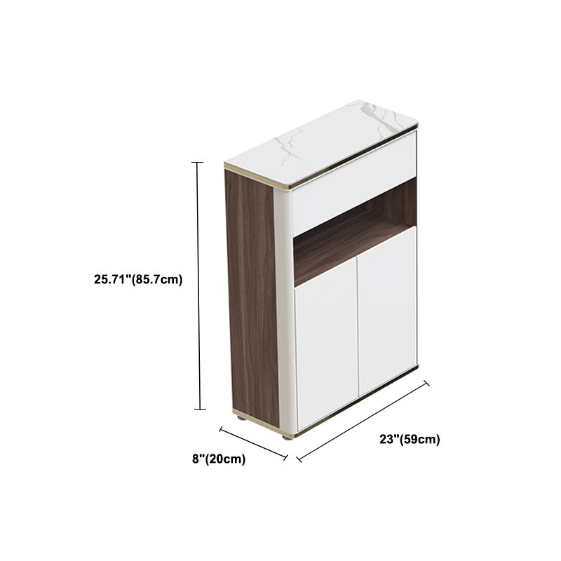 Server della porta e dei cassetti in stile glam per la cucina di casa