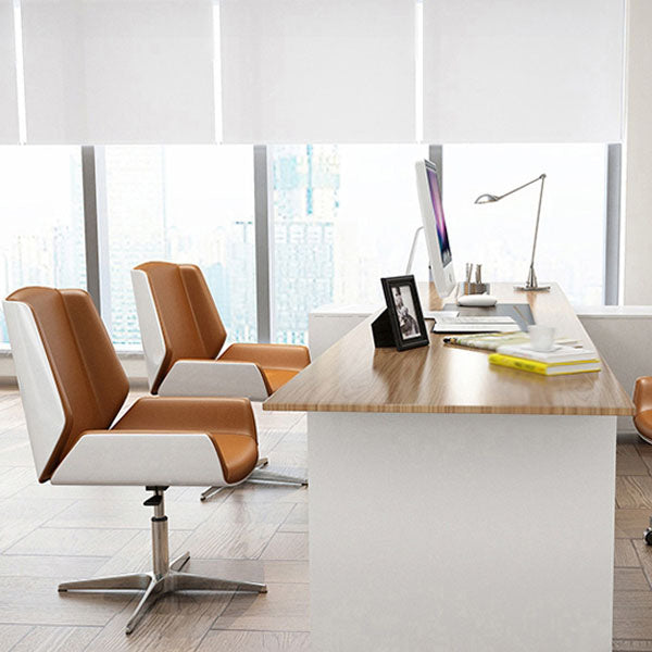 モダンなスタイルのスイベルタスクチェアフェイクレザーオフィスチェアが固定された腕