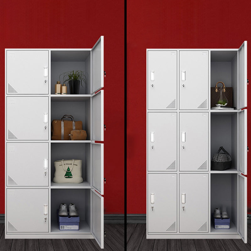 Armoire blanche moderne en métal pour armoire finale mate à la maison avec porte à charnière