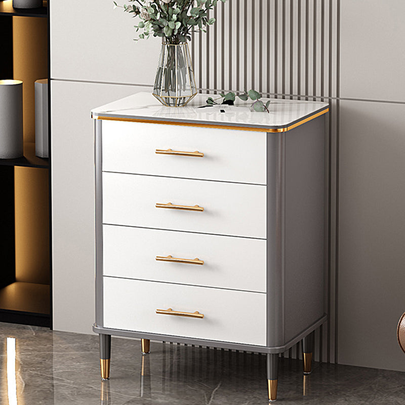 まっすぐな脚のある現代の木材アクセントチェスト15.74 "幅