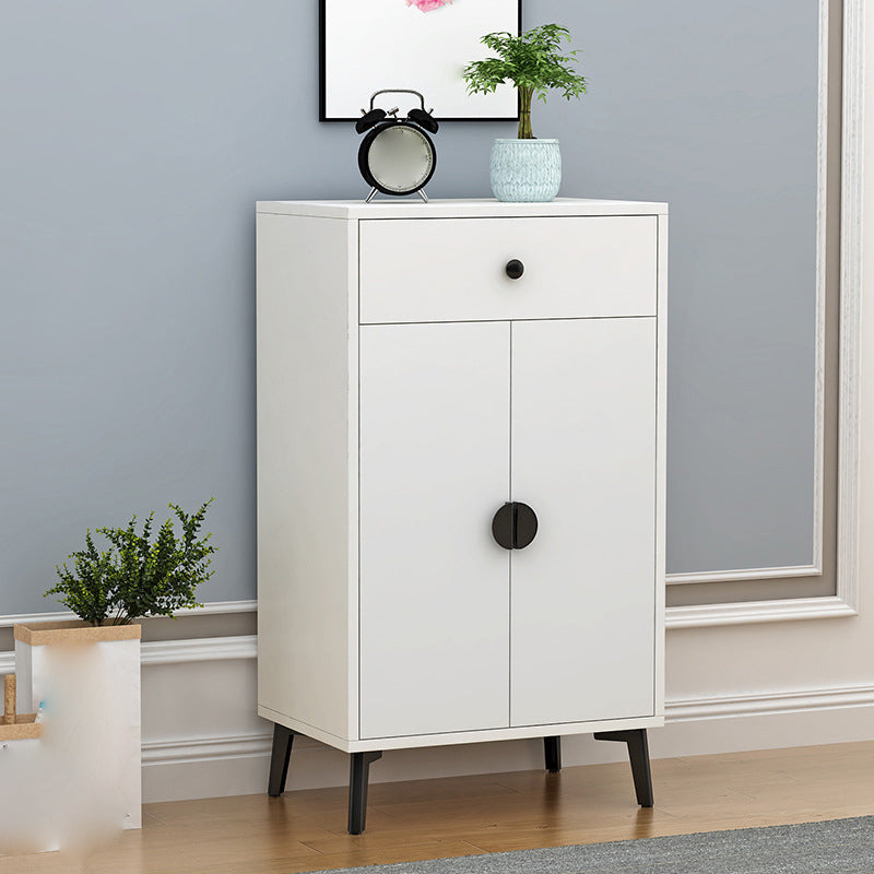 柔らかい近くの引き出しを備えたモダンなアクセントチェストスクラッチ抵抗性アクセントキャビネット