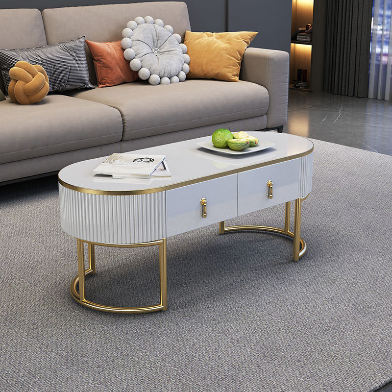 Eigentijdse salontafel met opberglade en gouden framebasis