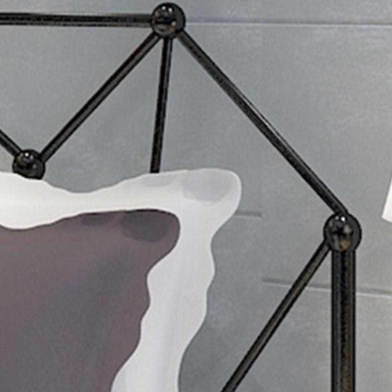 Fiame letto di ferro contemporaneo da 39,76 "H-griglie a grigio a filo aperto