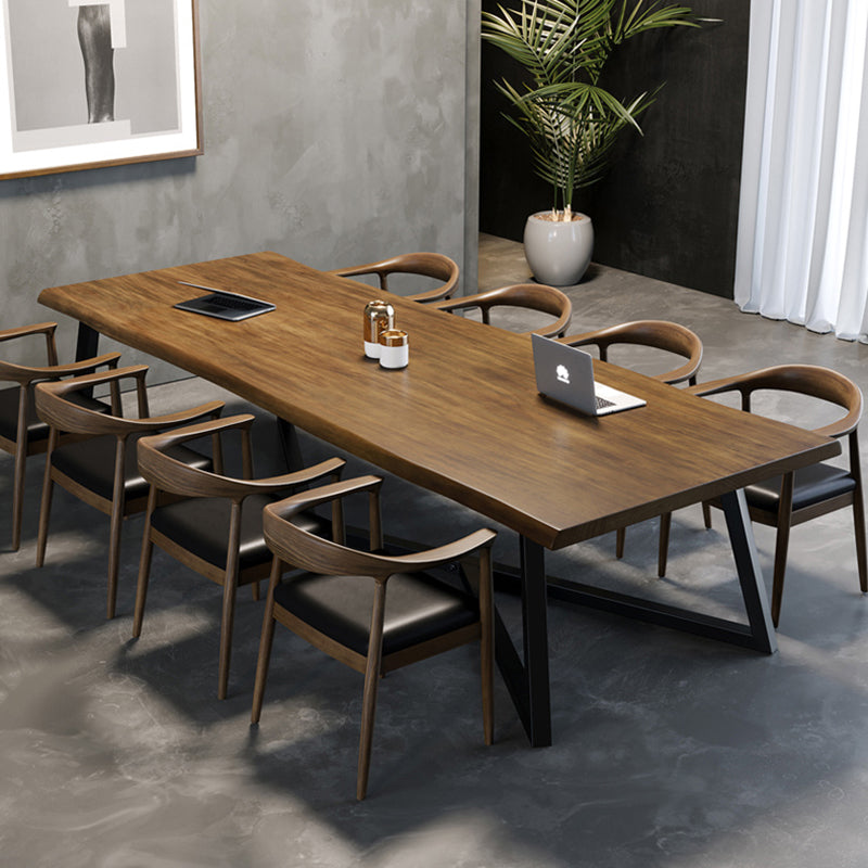 Scrivania rettangolare da ufficio in legno di pino industriale con base in metallo nero