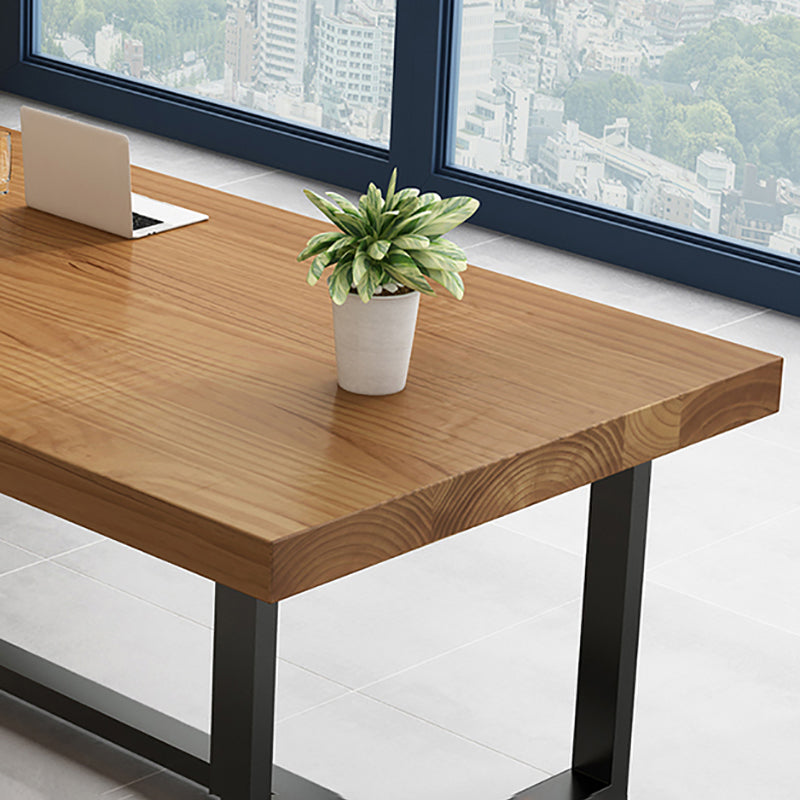 Scrivania per ufficio in legno di pino industriale scrivania rettangolare marrone con cavalletto in metallo