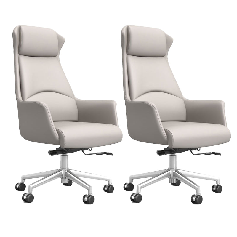 Silla de tareas de cuero de imitación ergonómica con brazos acolchados silla de oficina contemporánea