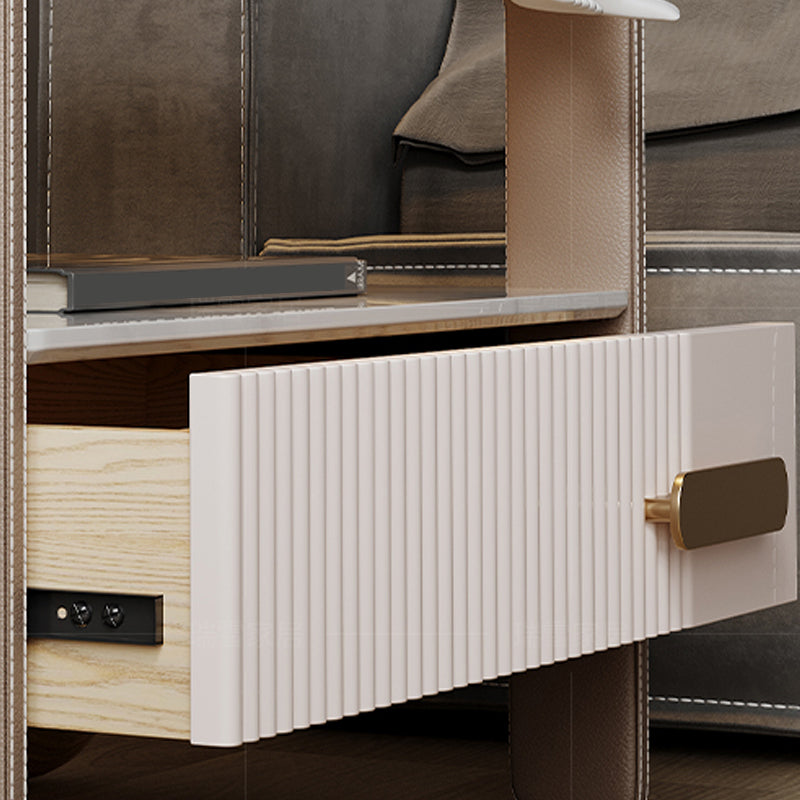 Table de nuit moderne 18 pouces H Top de nuit en bois massif en bois massif en cuir