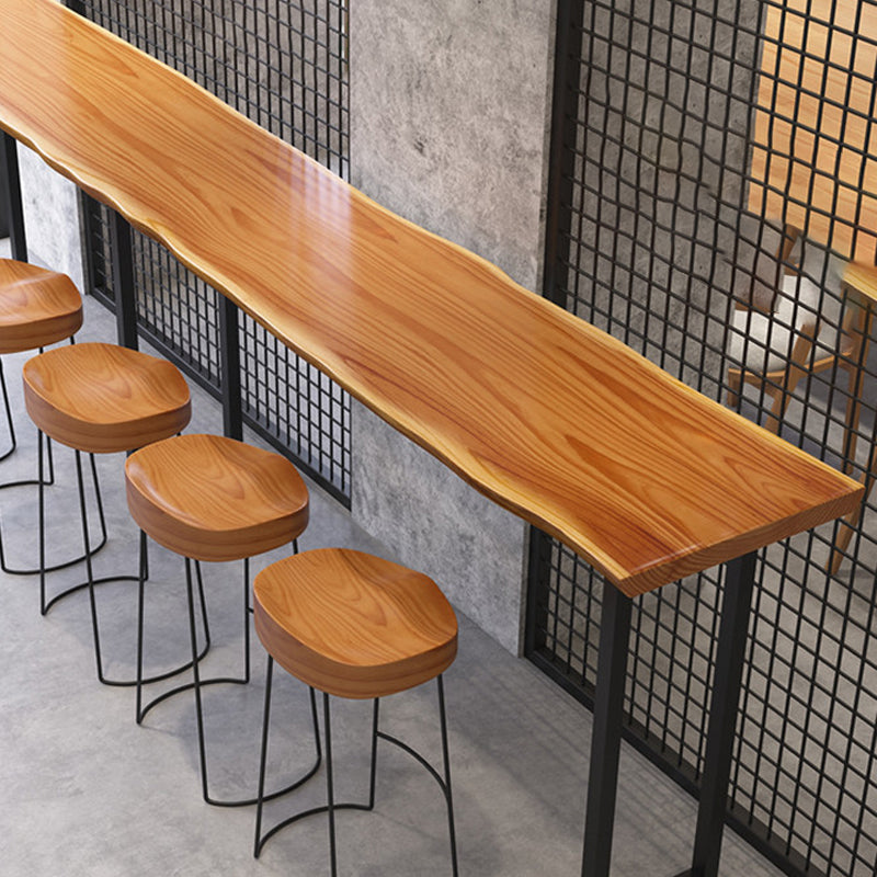 Tavolo da bistro in legno massiccio marrone chiaro tavolo da pub in metallo industriale