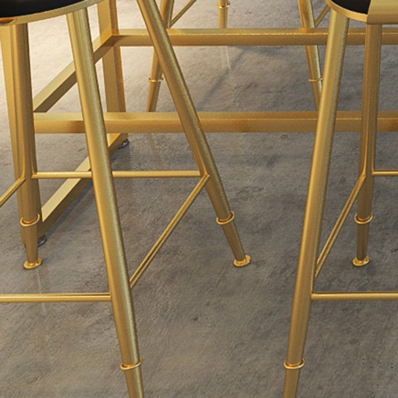 Tavolo da pranzo a barre di pietra glam rettangolo bar con cavalletto per il balcone del negozio di tè al latte