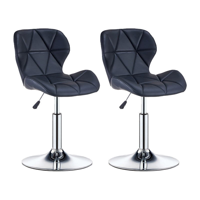 Moderne metalen barkruk van kunstleer met matte afwerking