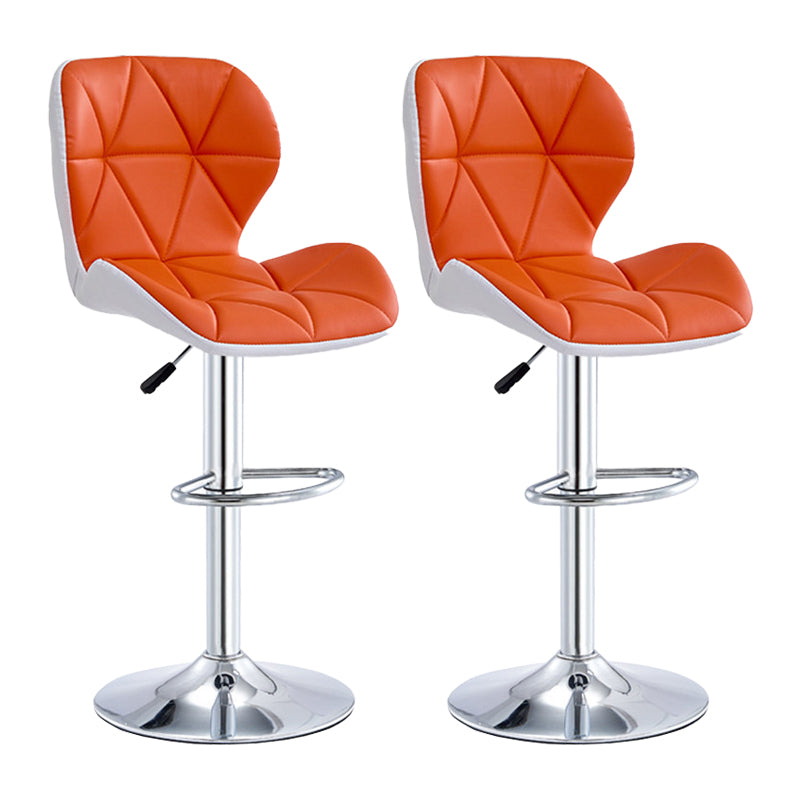 Moderne metalen barkruk van kunstleer met matte afwerking